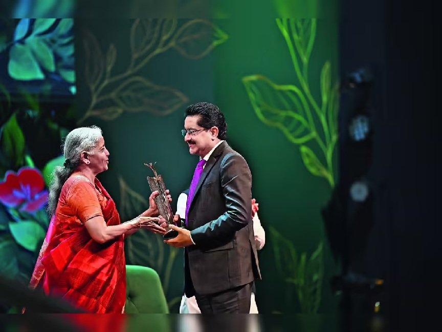 Kumar Mangalam Birla Net Worth