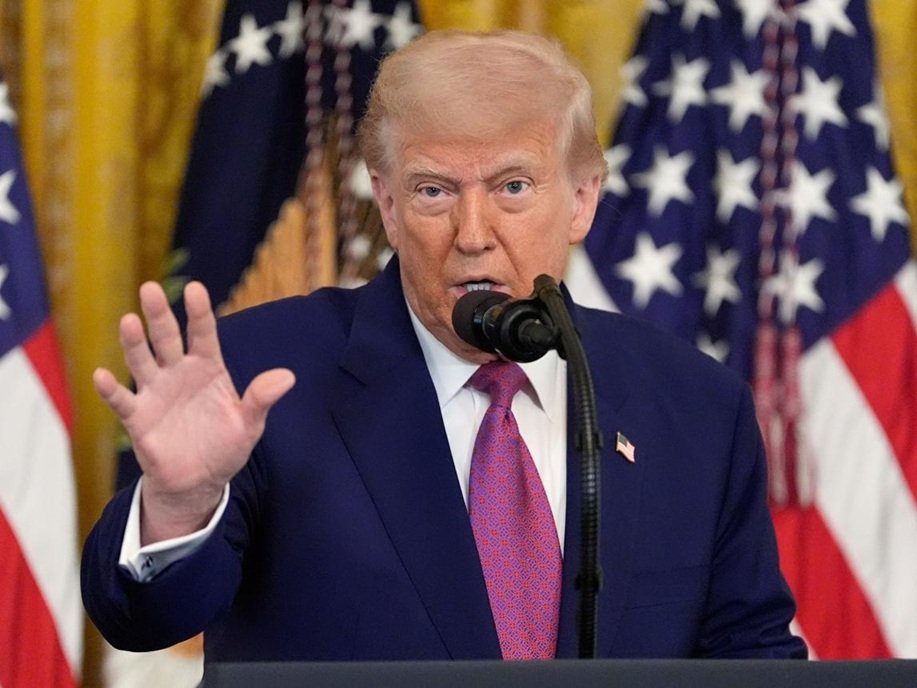 Trump extends Iran ceasefire but maintains blockade in Strait of Hormuz crisis