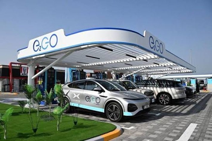 Dubai Taxi EV Hub with electric taxis charging at dedicated ultra-fast EV charging stations in Dubai
