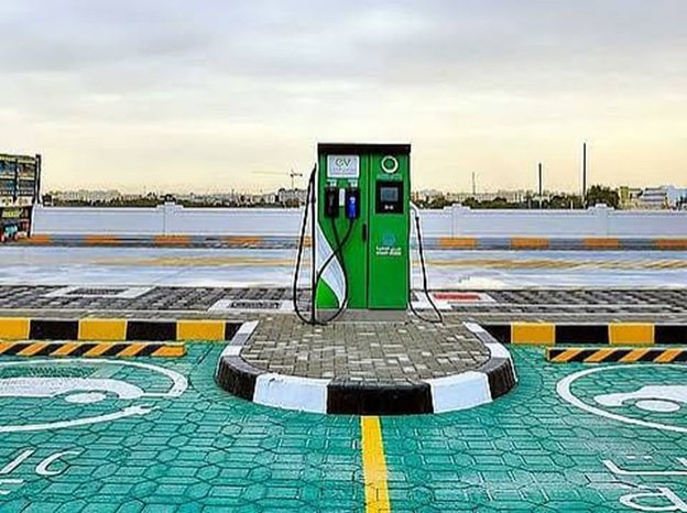 Dubai Taxi EV Hub with electric taxis charging at dedicated ultra-fast EV charging stations in Dubai